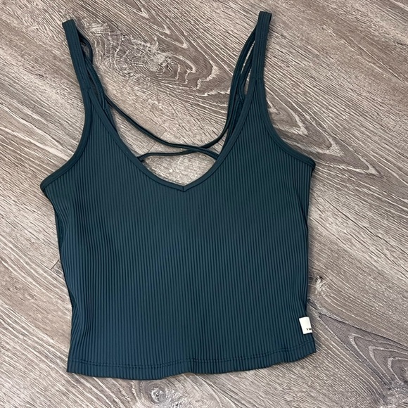 VUORI | Rib Crop Tank | Size | Color Stone - Picture 4 of 4